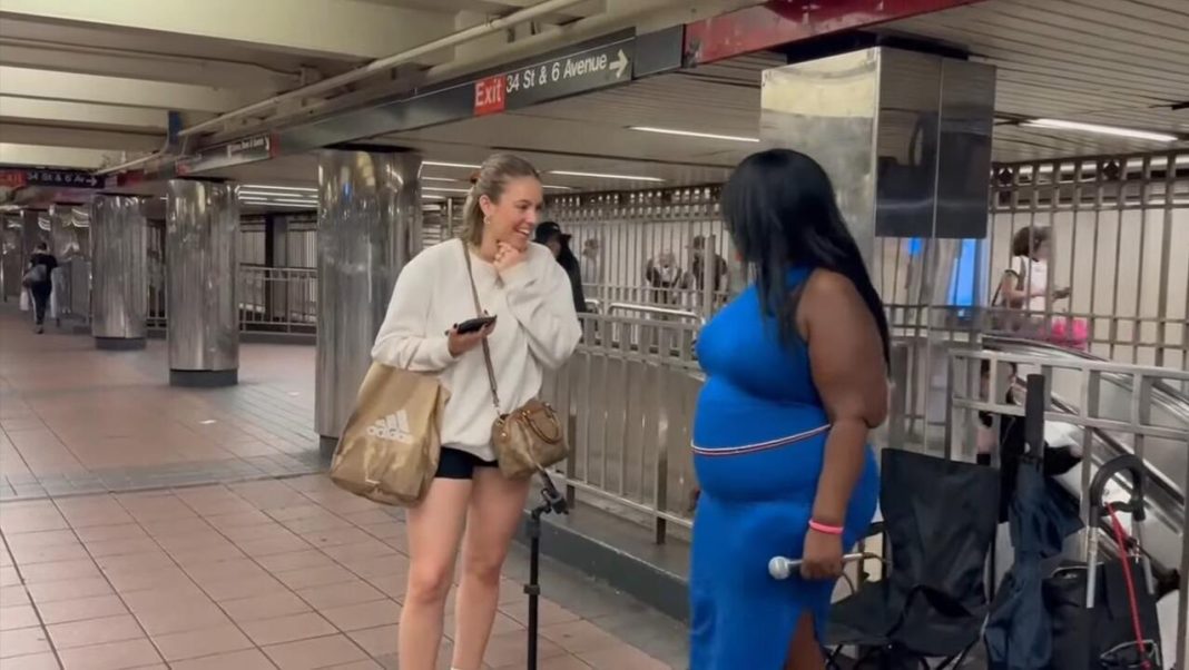 Amazing NYC Subway Singer - Allie Sherlock Sings Fallin